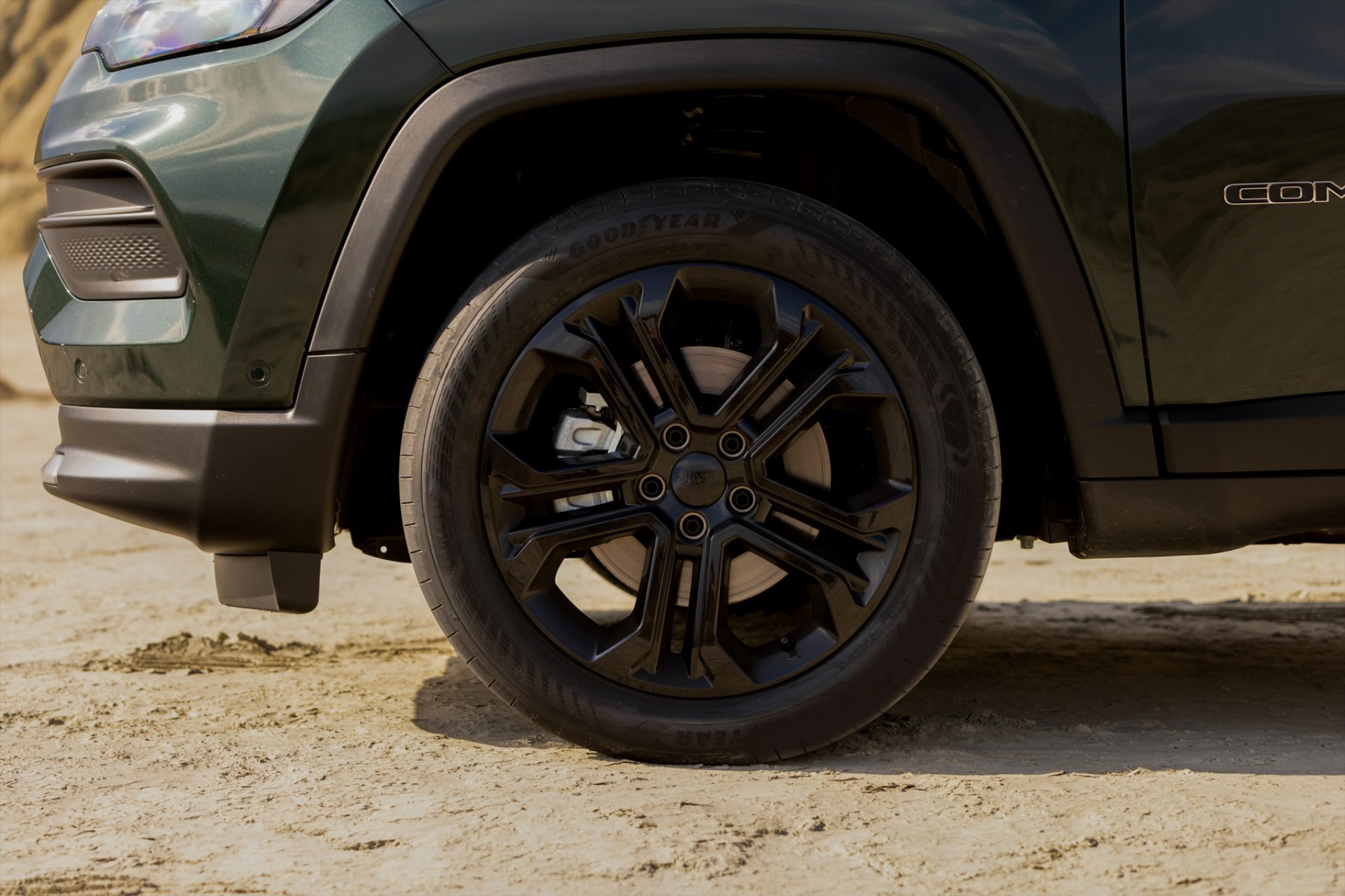 Ποιο SUV έχει έκπτωση 10.000 ευρώ στην Ελλάδα; Είναι PHEV και 4X4 