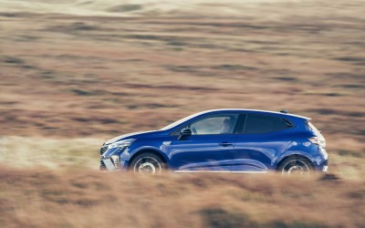 Το Renault που κέρδισε το Toyota Yaris – Το αγόρασαν 480 Έλληνες σε ένα μήνα