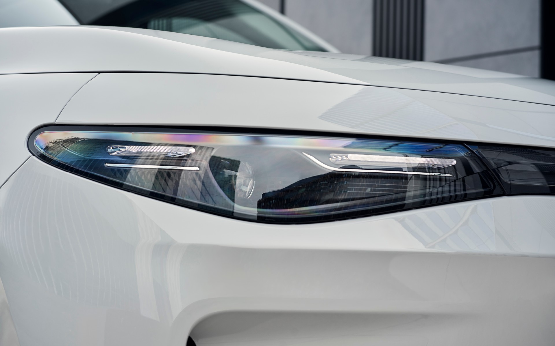 Στην Ελλάδα το «παράδοξο» SUV – Το ηλεκτρικό είναι φθηνότερο από το υβριδικό