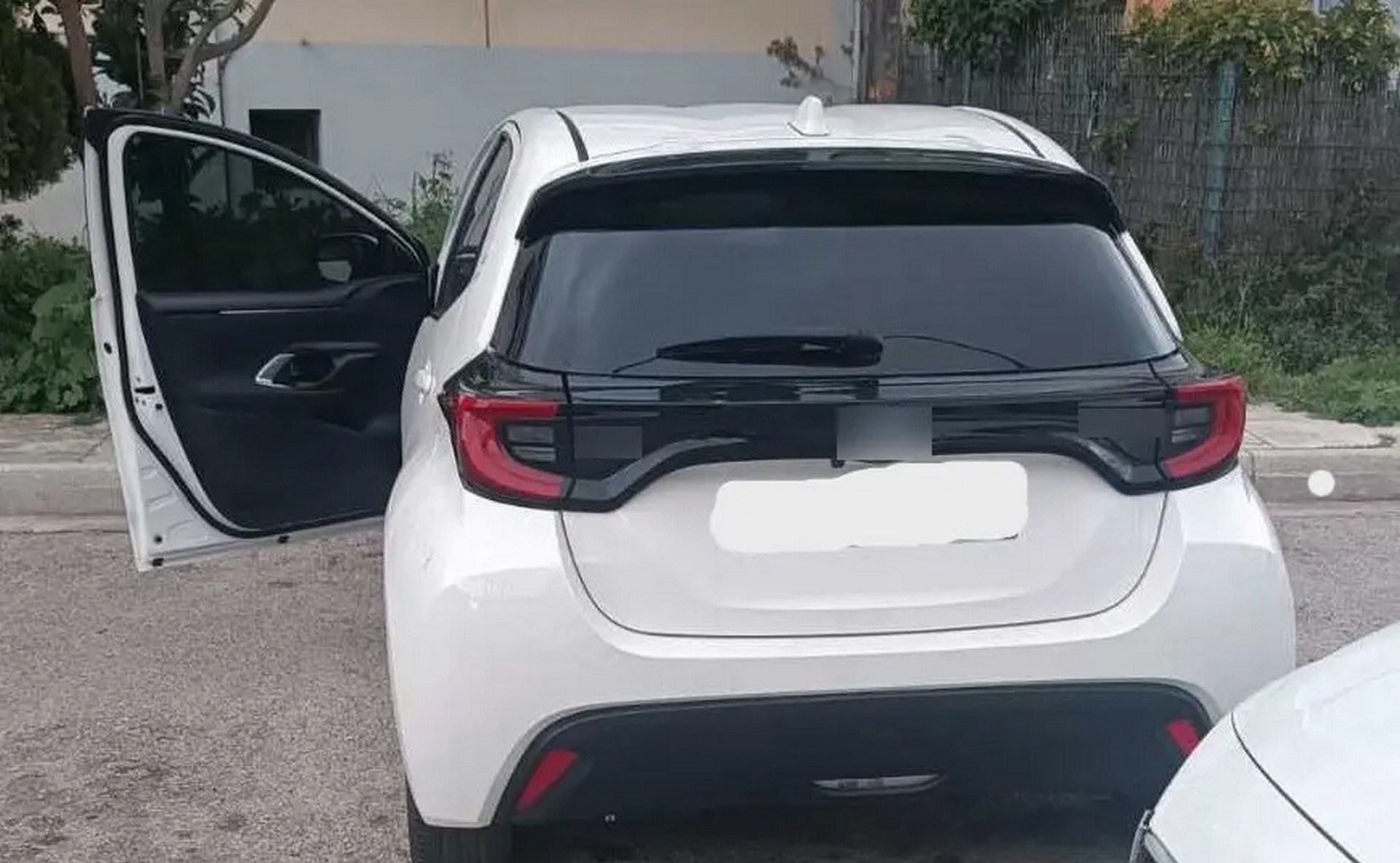 Αττική: Συμμορία έκλεβε Toyota, άλλαζε πινακίδες και τα πουλούσε ξανά – Πού τους έπιασαν