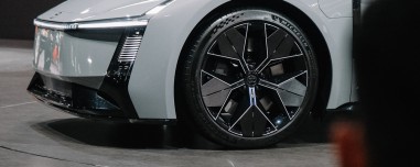 Η Toyota έδειξε τη νέα Corolla – Με τι κινητήρες θα έρθει;