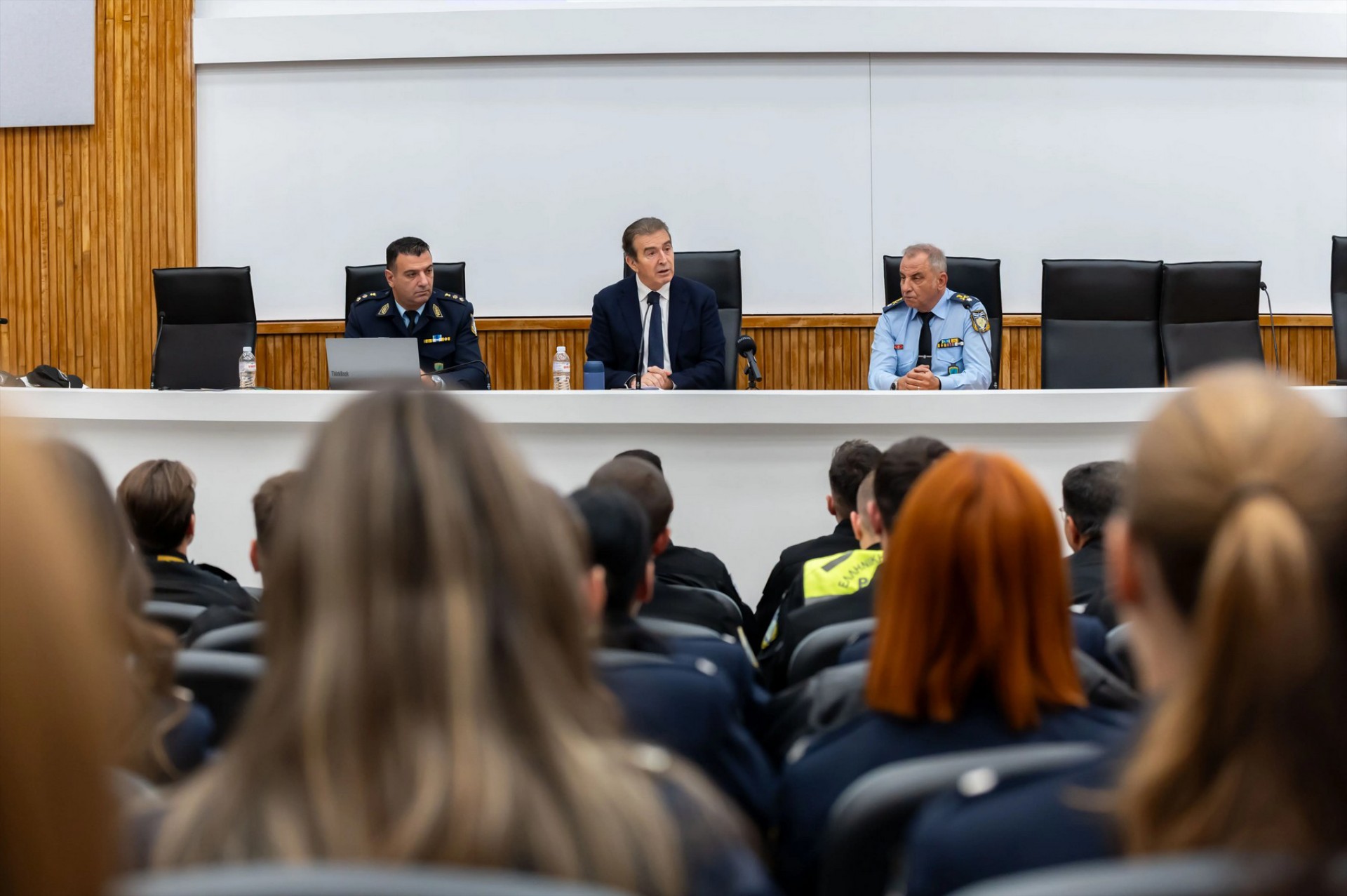 Τι δεν επιτρέπει από την Αστυνομία ο υπουργός – Τι ζήτησε όταν κάνουν ελέγχους