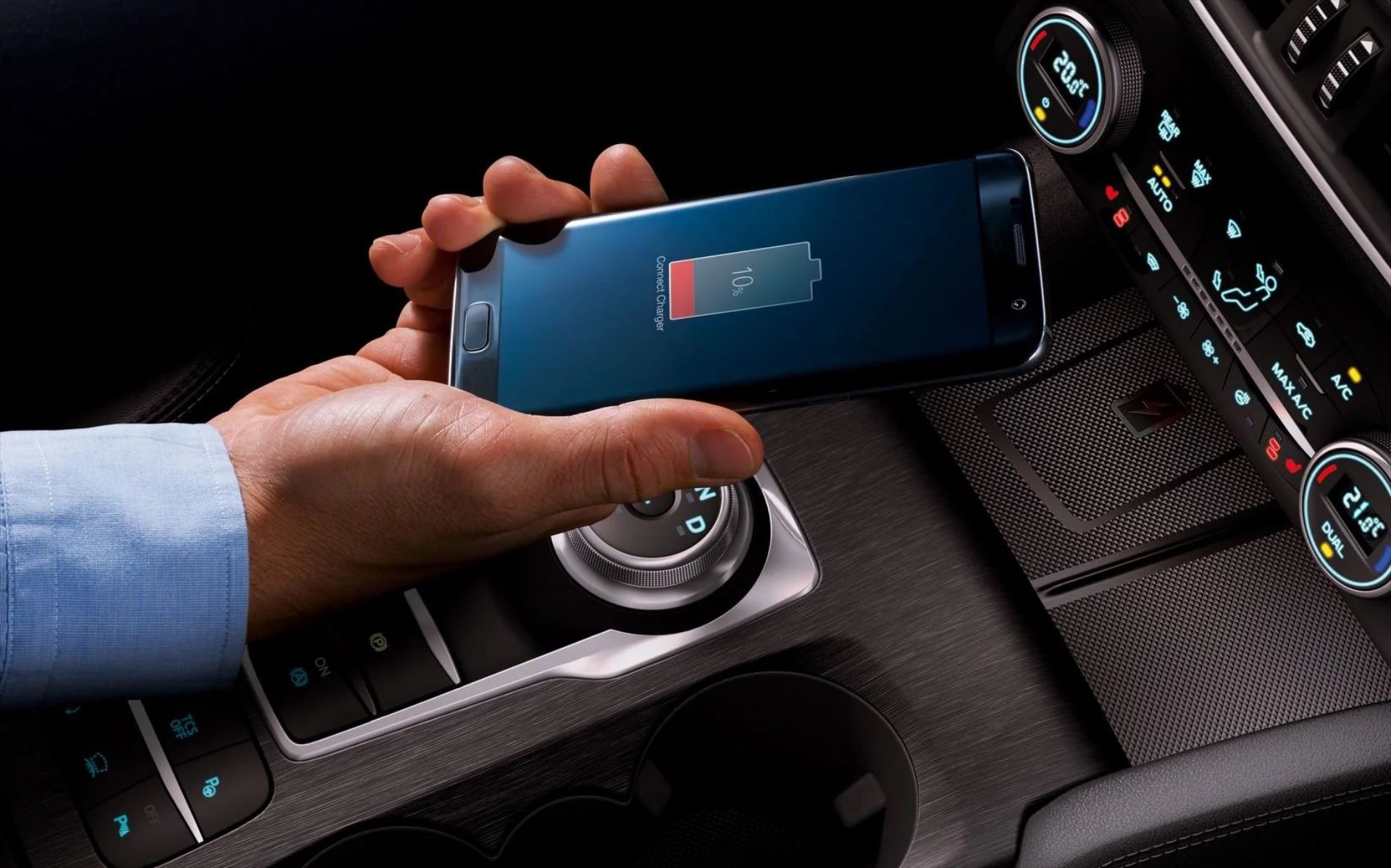 Γιατί το κινητό... ζεματάει όταν το φορτίζεις στο αυτοκίνητο;