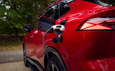 Έρχονται Plug-In Hybrid με υποχρεωτική φόρτιση; Τα πλάνα της Ευρώπης