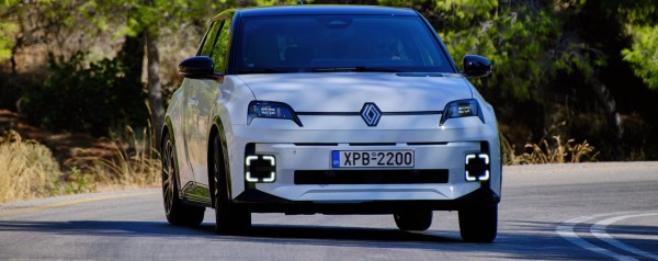 Δοκιμή Renault 5 E-Tech 52 kW 150PS: Magnifique! 