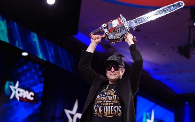 Η Tesla δίνει στον Musk αμοιβή, τέσσερις φορές το ΑΕΠ της Ελλάδας