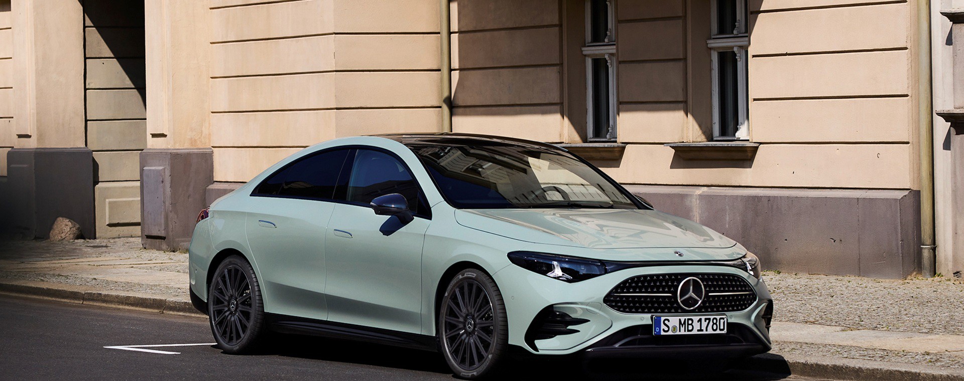 Στην Ελλάδα η νέα Mercedes-Benz CLA – Δείτε τιμές υβριδικής και ηλεκτρικής έκδοσης