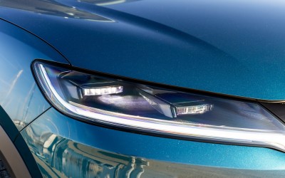 Αυτή η κινεζική εταιρεία πούλησε τρεις φορές περισσότερο από την Tesla!