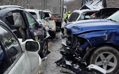 Η καραμπόλα της χρονιάς – Τράκαραν 45 οχήματα στην εθνική οδό 