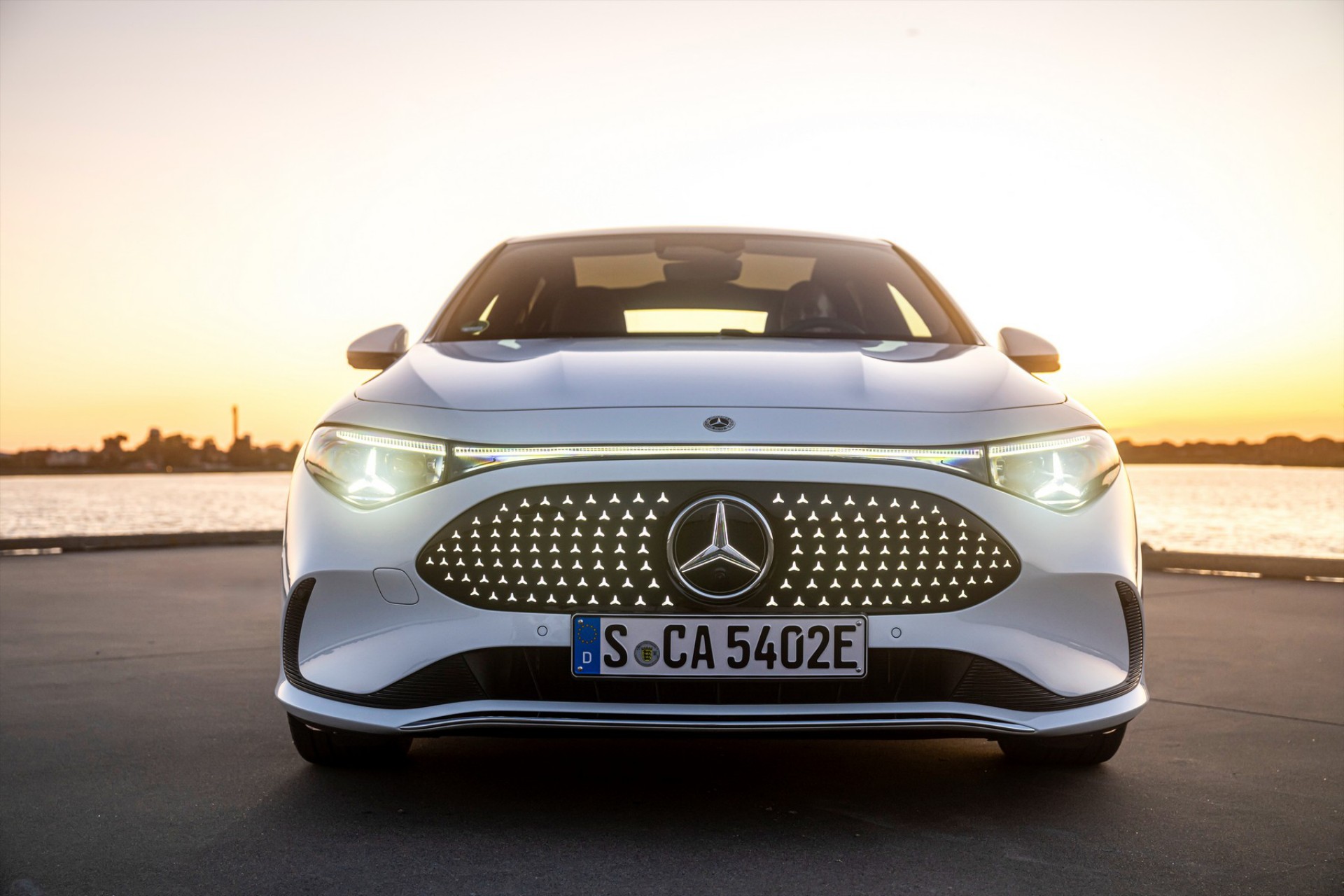 Επίσημο: Η Mercedes έχει το ασφαλέστερο αυτοκίνητο του κόσμου – Στην Ελλάδα κοστίζει 49.550 ευρώ