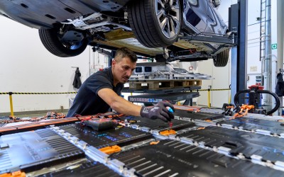 Οι δύο «βασιλιάδες» των μπαταριών – Φτιάχνουν πάνω από τις μισές σε όλον τον κόσμο