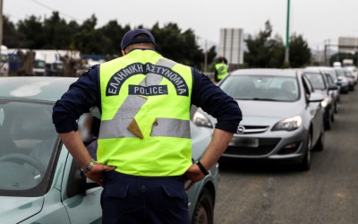 Δεν λυπήθηκε κανέναν η Αστυνομία – Δες πόσους έγραψε Χριστούγεννα και Πρωτοχρονιά