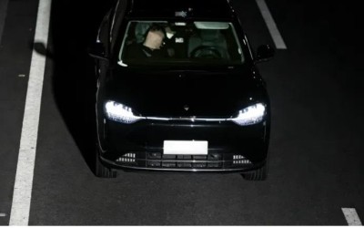 Μεθυσμένος οδηγός έπεσε για ύπνο στο δίπλα κάθισμα– Το όχημα κινούνταν κανονικά 