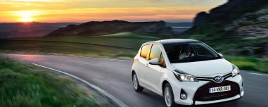 Γιατί το Toyota Yaris Hybrid του 2015 είναι τόσο ακριβό;