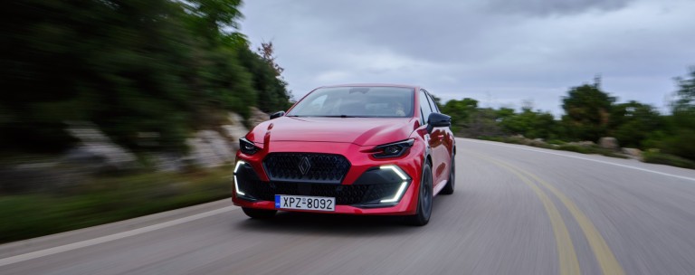 Δοκιμή Renault Clio E-Tech: Φτιαγμένο για να πρωταγωνιστεί