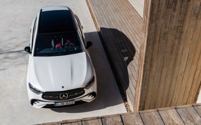 Οδηγός Mercedes συνέτριψε όλο τον ΚΟΚ – Έλαβε 511 κλήσεις και 81.300 ευρώ σε δύο χρόνια