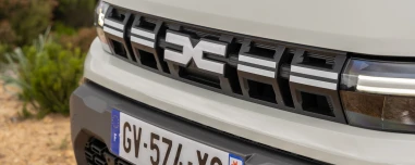 Έρχεται νέο crossover από τη Dacia - Αυτό είναι το όνομα του!