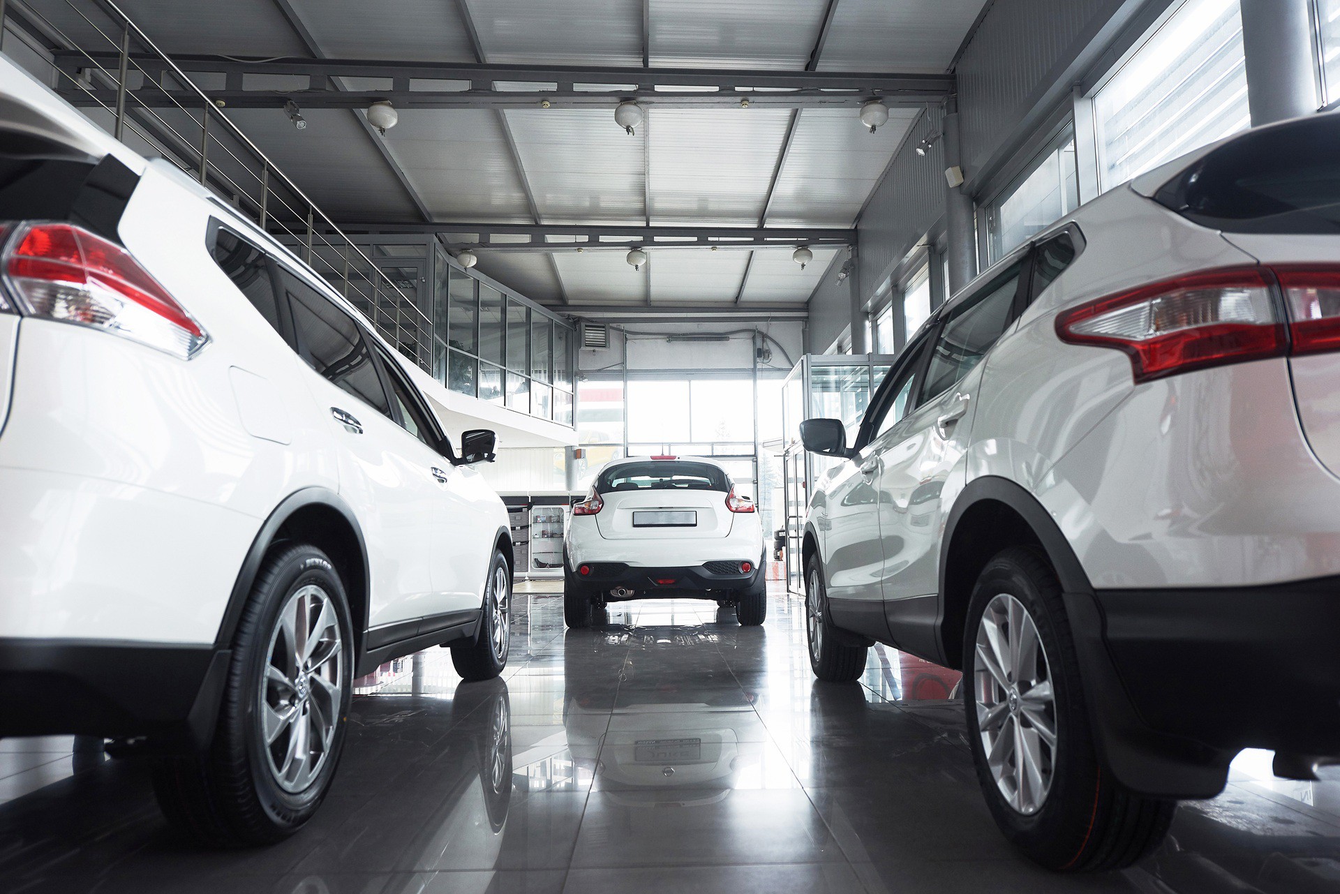 1.000.000 αυτοκίνητα με πλαστά έγγραφα στους ευρωπαϊκούς δρόμους – Από Mercedes και BMW έως… Rolls-Royce