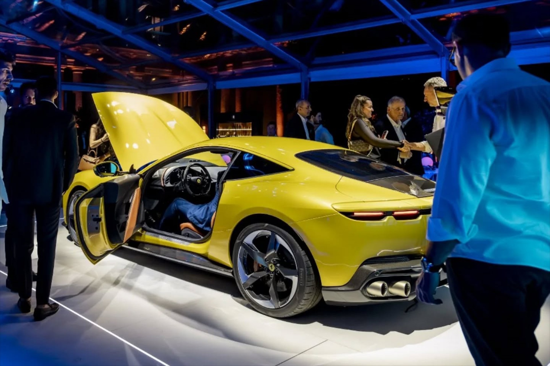 Mazda και Ferrari στη μάχη της χρονιάς – Για ένα μοντέλο που ακόμα δεν υπάρχει