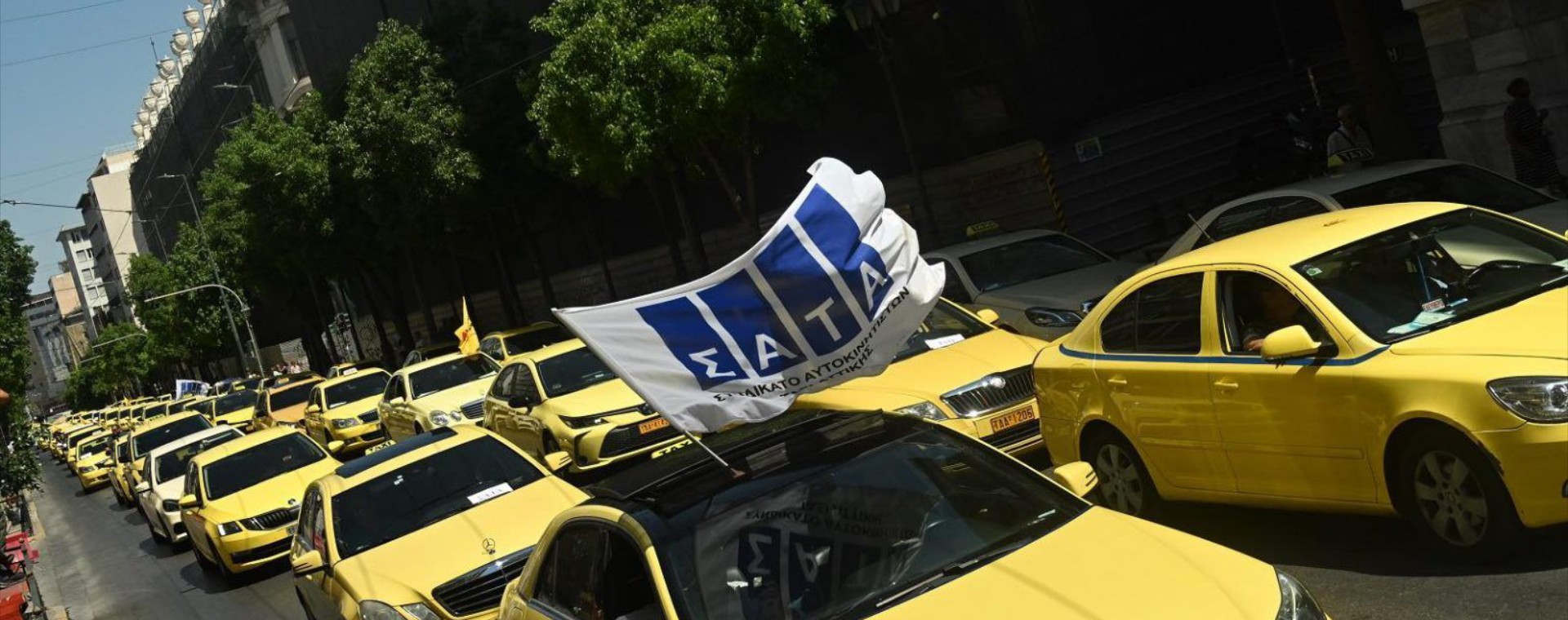 Χιλιάδες Έλληνες θα πάρουν επιδότηση 20.000 ευρώ για ταξί; Πότε θα ανοίξει η πλατφόρμα;