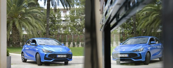 Η MG έχει στην Ελλάδα το αυτοκίνητο των 16.950 ευρώ – Με διπλές οθόνες και 7 χρόνια εγγύηση 