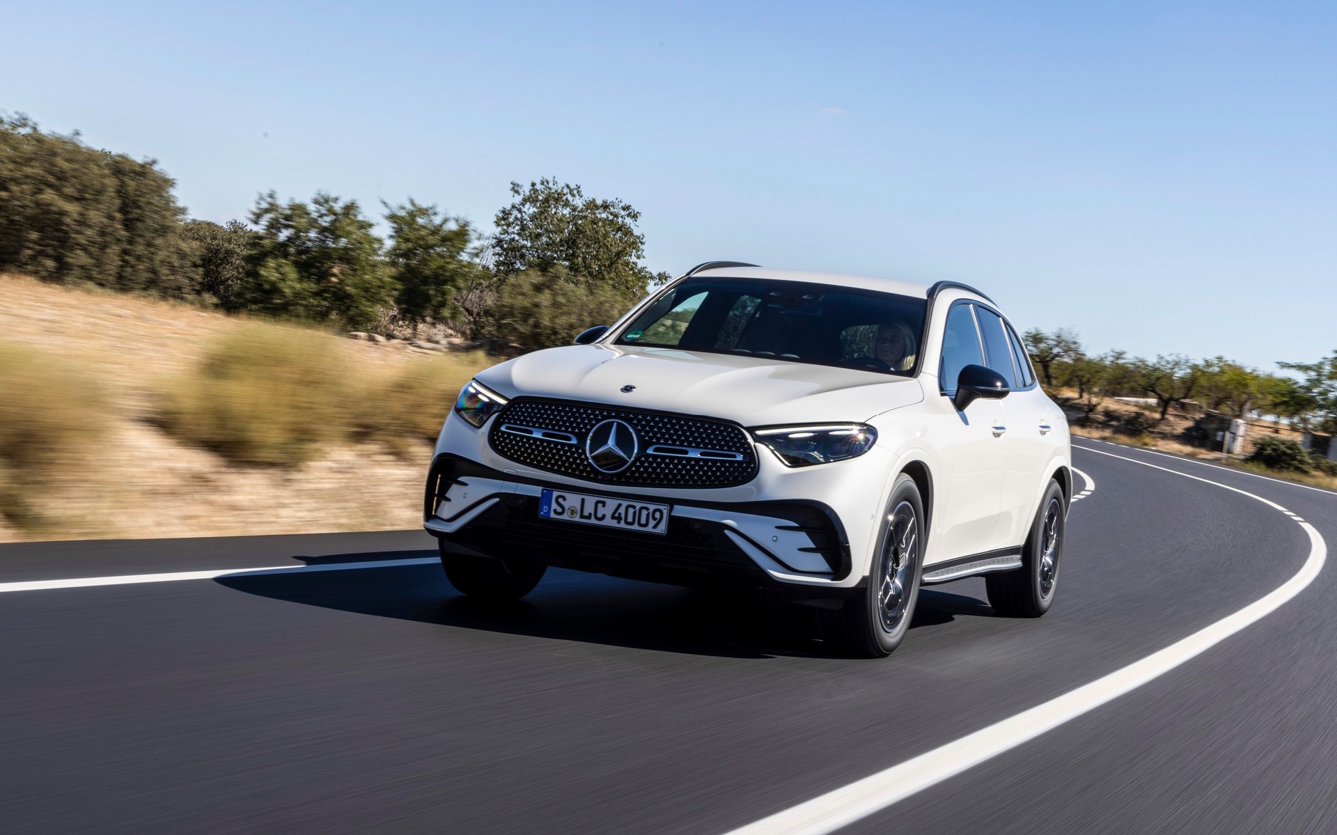 4.300 ευρώ φθηνότερο το Νο1 SUV της Mercedes – Καίει 5 lt και δεν πληρώνει τέλη