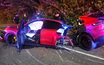 Έχασε τον έλεγχο και έκοψε στα δύο μια Porsche Cayenne – Βγήκε με λίγες γρατζουνιές