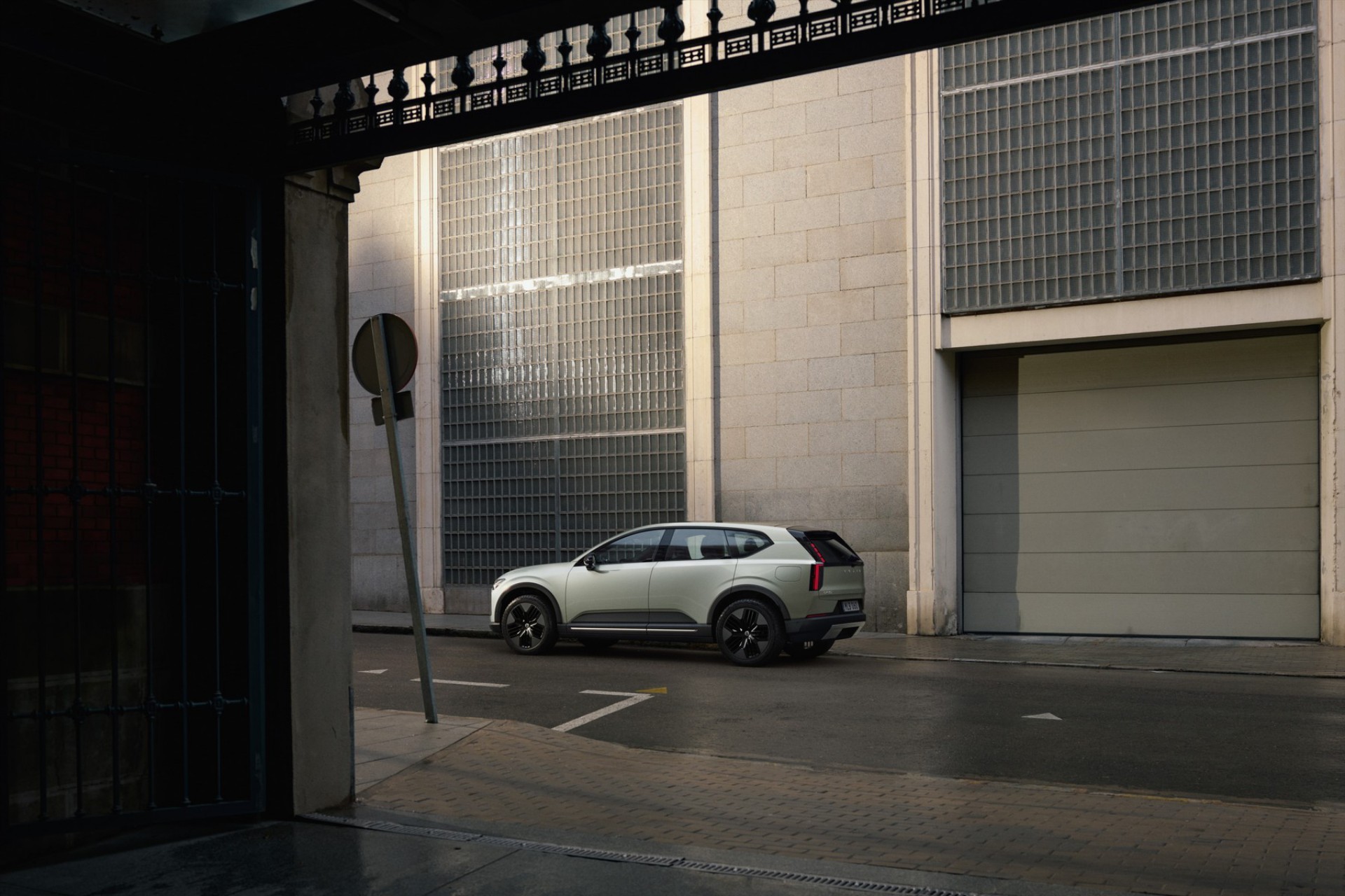 Η χώρα της Ευρώπης που πούλησε 22 αυτοκίνητα βενζίνης – Και 17.406 ηλεκτρικά 