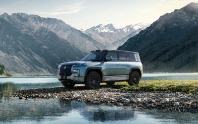 Το καλύτερο SUV της BYD – Κοστίζει 155.000 ευρώ και κοντράρει Maybach και Rolls-Royce 