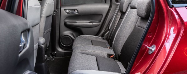 Το πιο ευρύχωρο υβριδικό supermini - Καίει μόλις 3,6 lt ανά 100 km