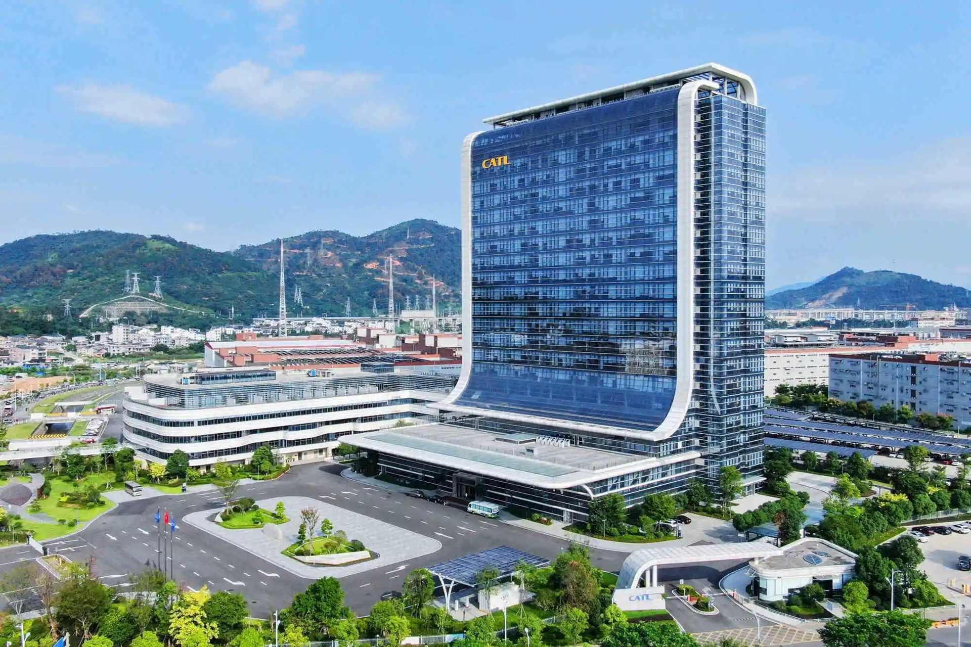 Η ελίτ εταιρεία που αξίζει 290 δις – Δεν κατασκευάζει αυτοκίνητα