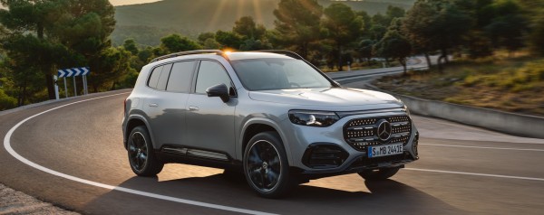 H υβριδική Mercedes-Benz GLB ήρθε στην Ελλάδα – Τιμές και εκδόσεις