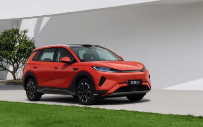 Νέο BYD Sealion 5 DM-i: To υβριδικό SUV που οι Κινέζοι ισχυρίζονται πως κάνει 2.100 km χωρίς ανεφοδιασμό! 