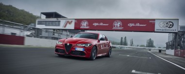Αποστολή: Alfa Romeo Driving Academy - Το αίμα νερό δε γίνεται