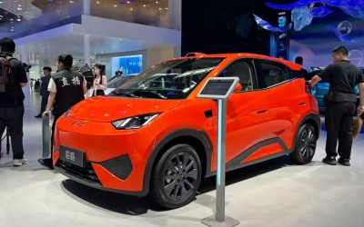 Αυτό είναι το νέο BYD Dolphin Surf – Έχει δύο σημαντικές αλλαγές! 