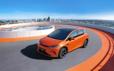 Η BYD φέρνει στην Ελλάδα το φθηνότερο plug in hybrid – Με αυτονομία 1.000+ km