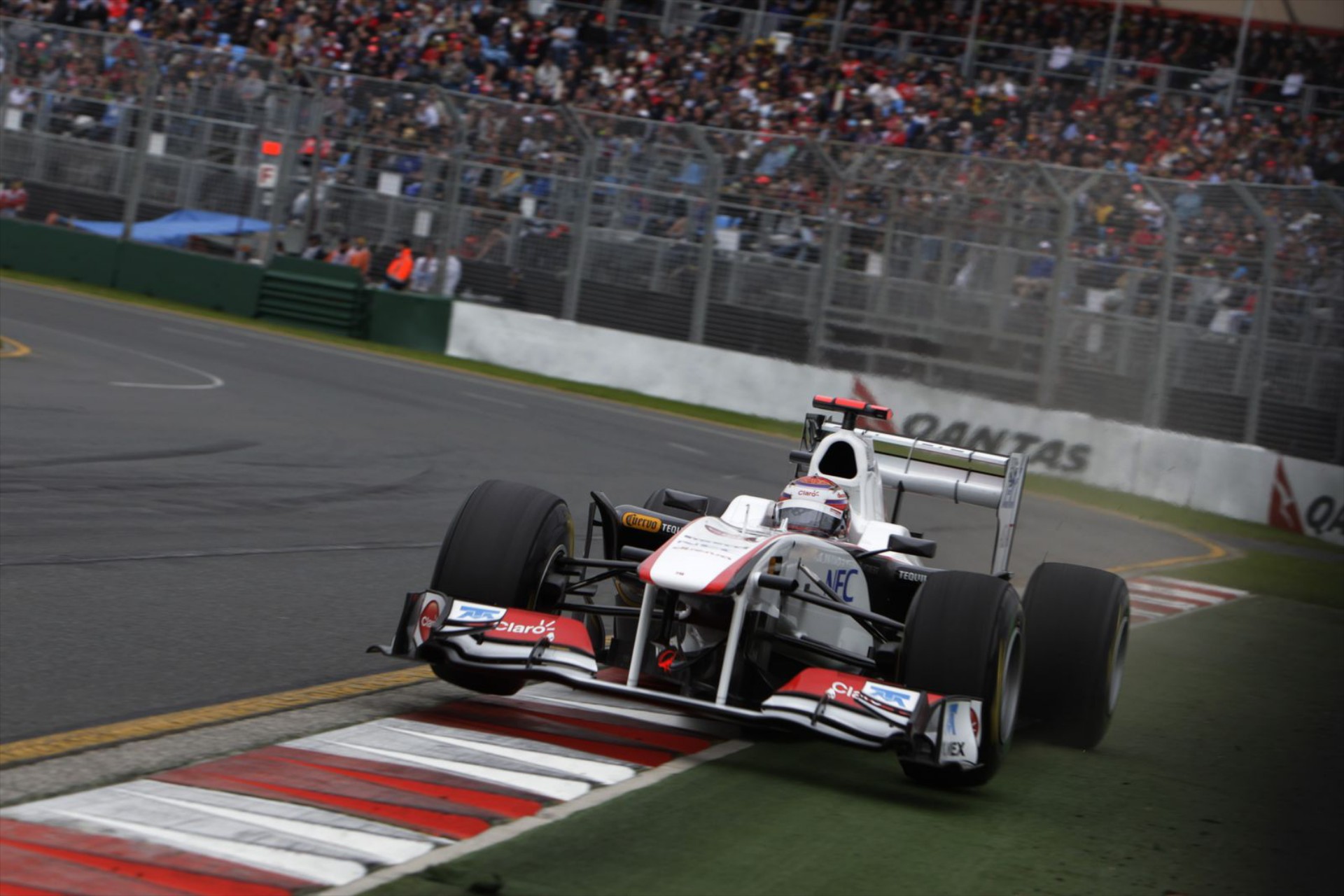F1: Kobayashi και Perez παραμένουν στην Sauber