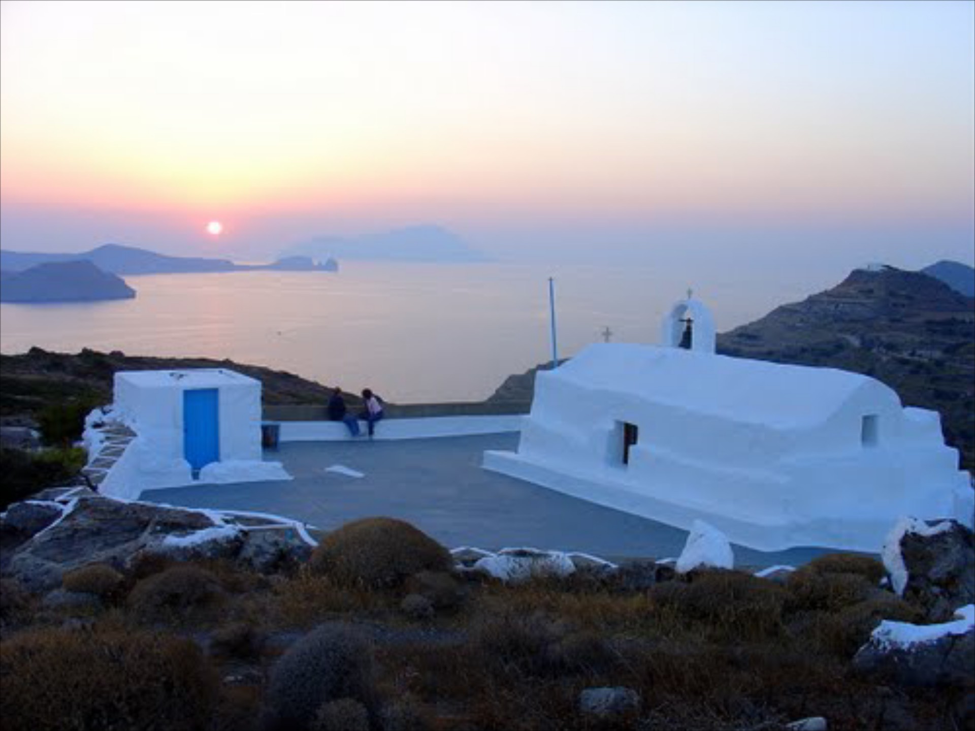 Δύο γενιές μηχανικών στη Μήλο