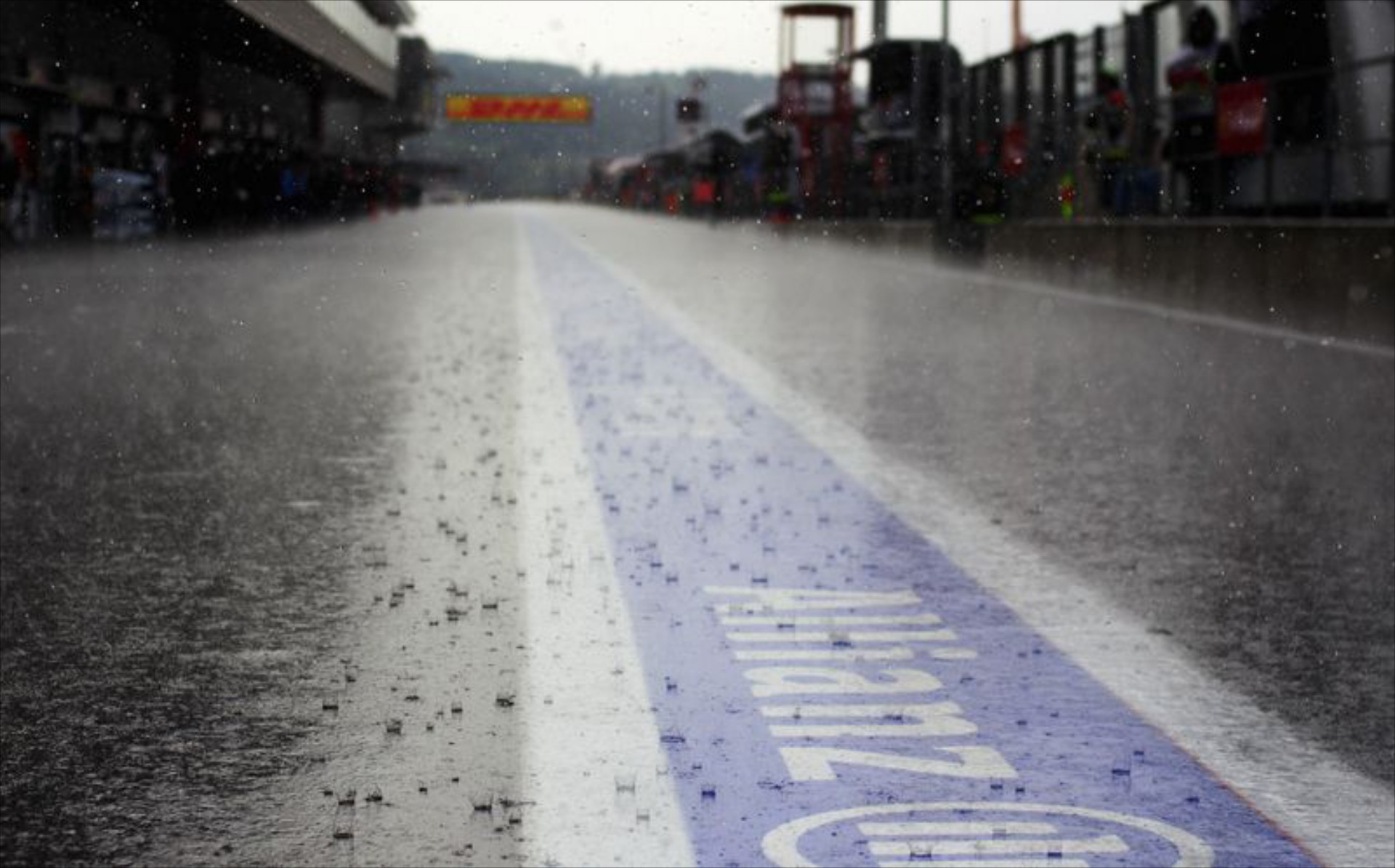 F1: Πολύ βροχή στο Βέλγιο