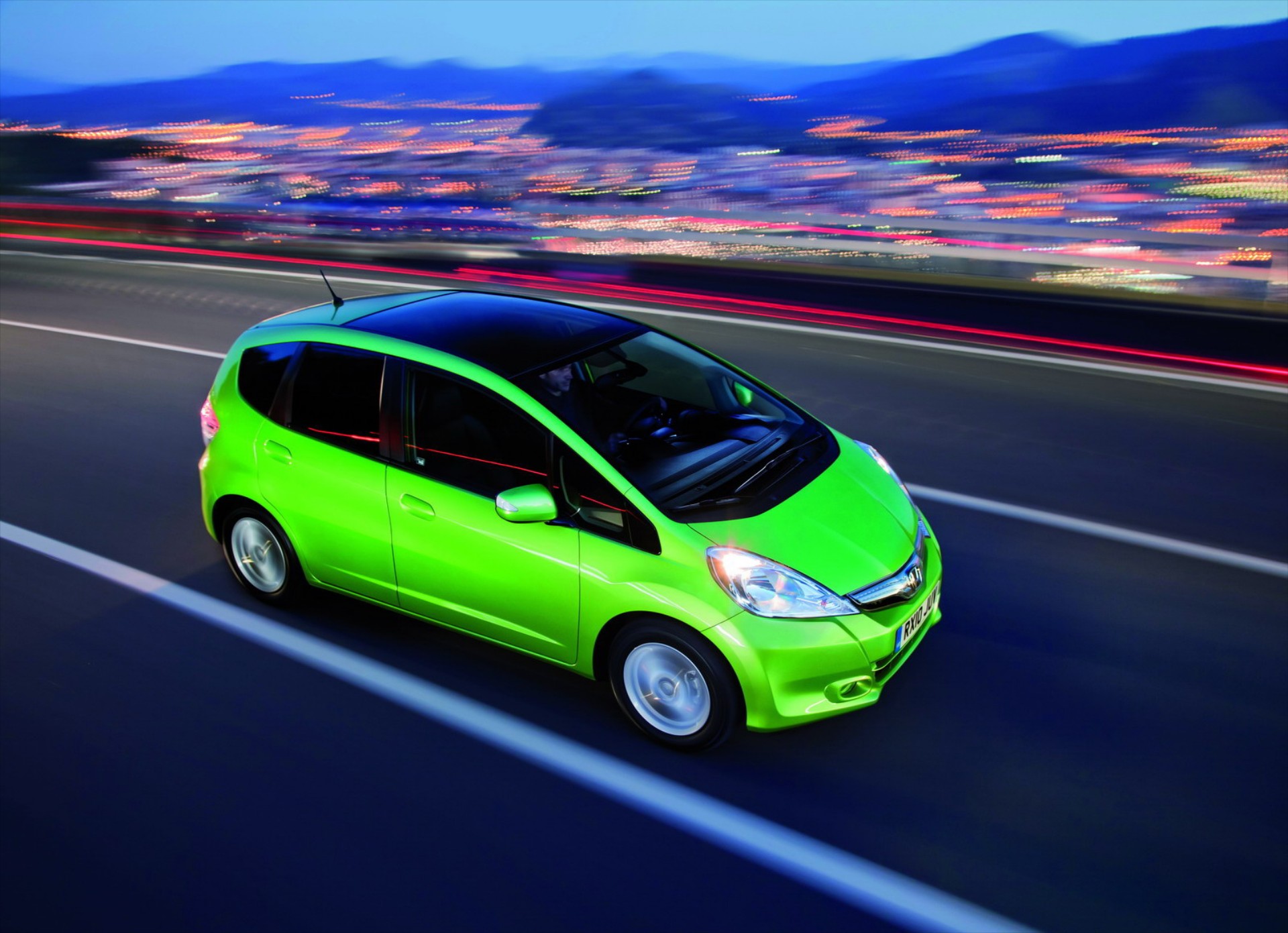 Από € 16.900 το Honda Jazz Hybrid