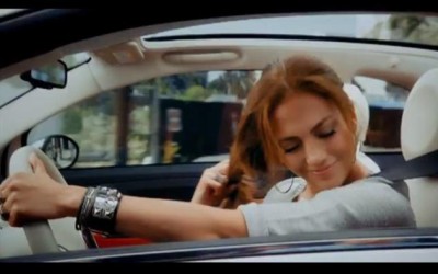 Η Jenifer Lopez διαφημίζει Fiat 500