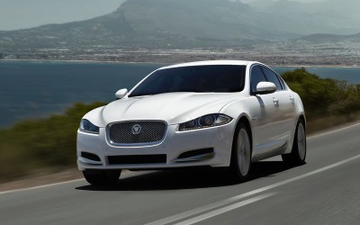 Τετρακίνητες οι Jaguar XF και XJ