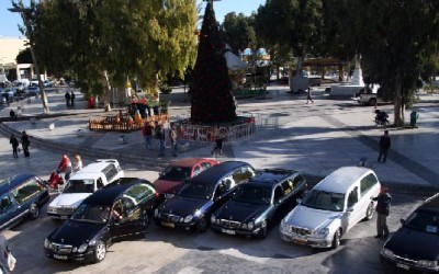 Αυξάνονται τα τέλη ακόμη στις …νεκροφόρες