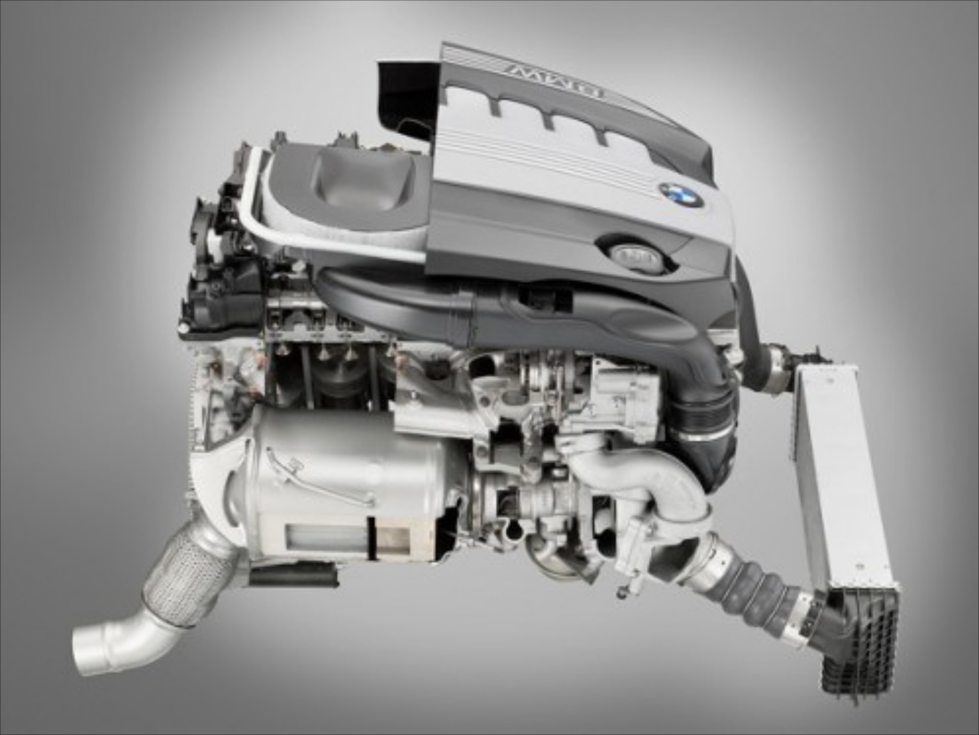 Στο νέο Auris οι πρώτοι diesel BMW