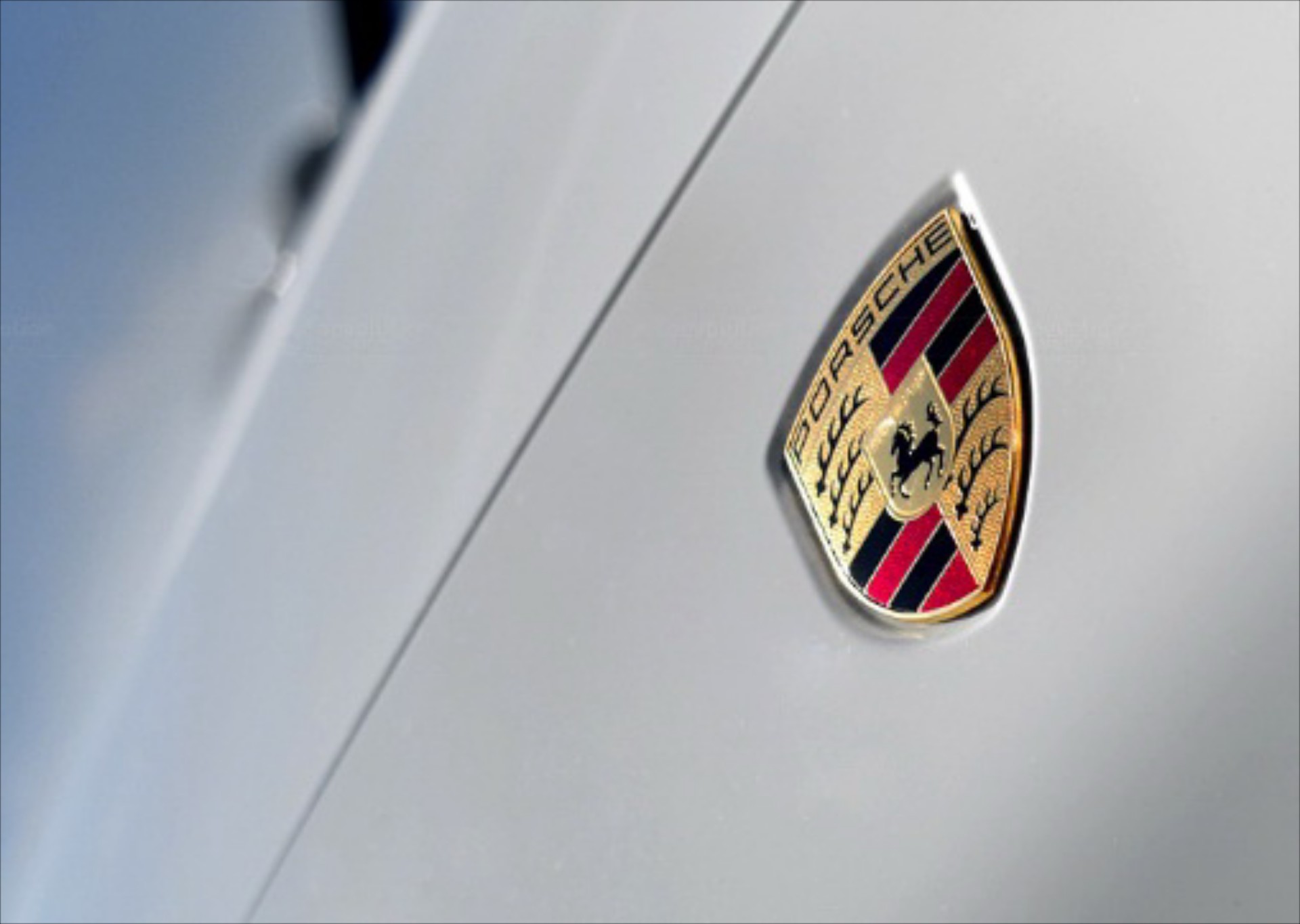 Τριακόσιες θέσεις εργασίας στην Porsche