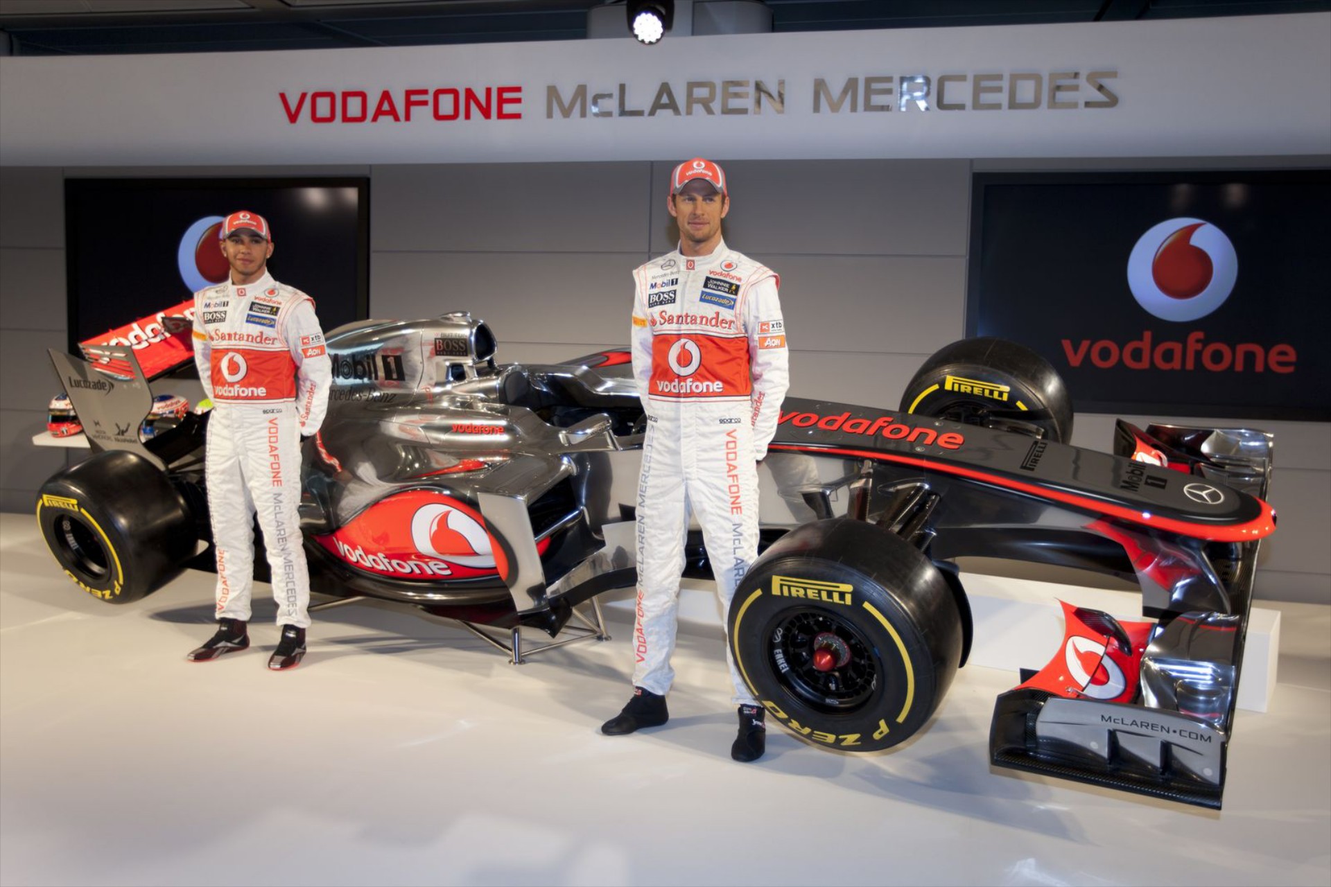 F1: Θέλει να κλείσει νωρίς την υπόθεση «συμβόλαιο» ο Hamilton