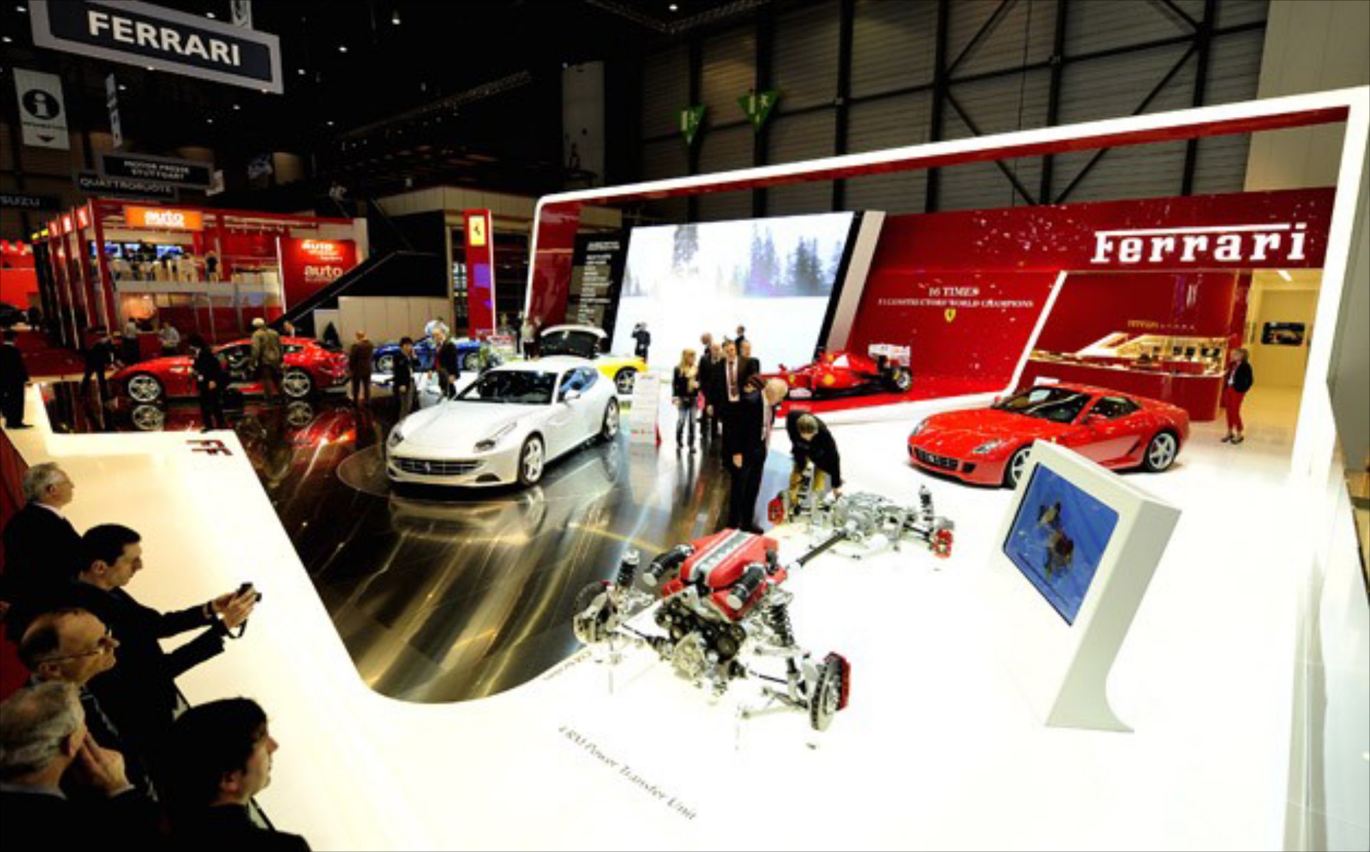 Νέα Ferrari στη Γενεύη