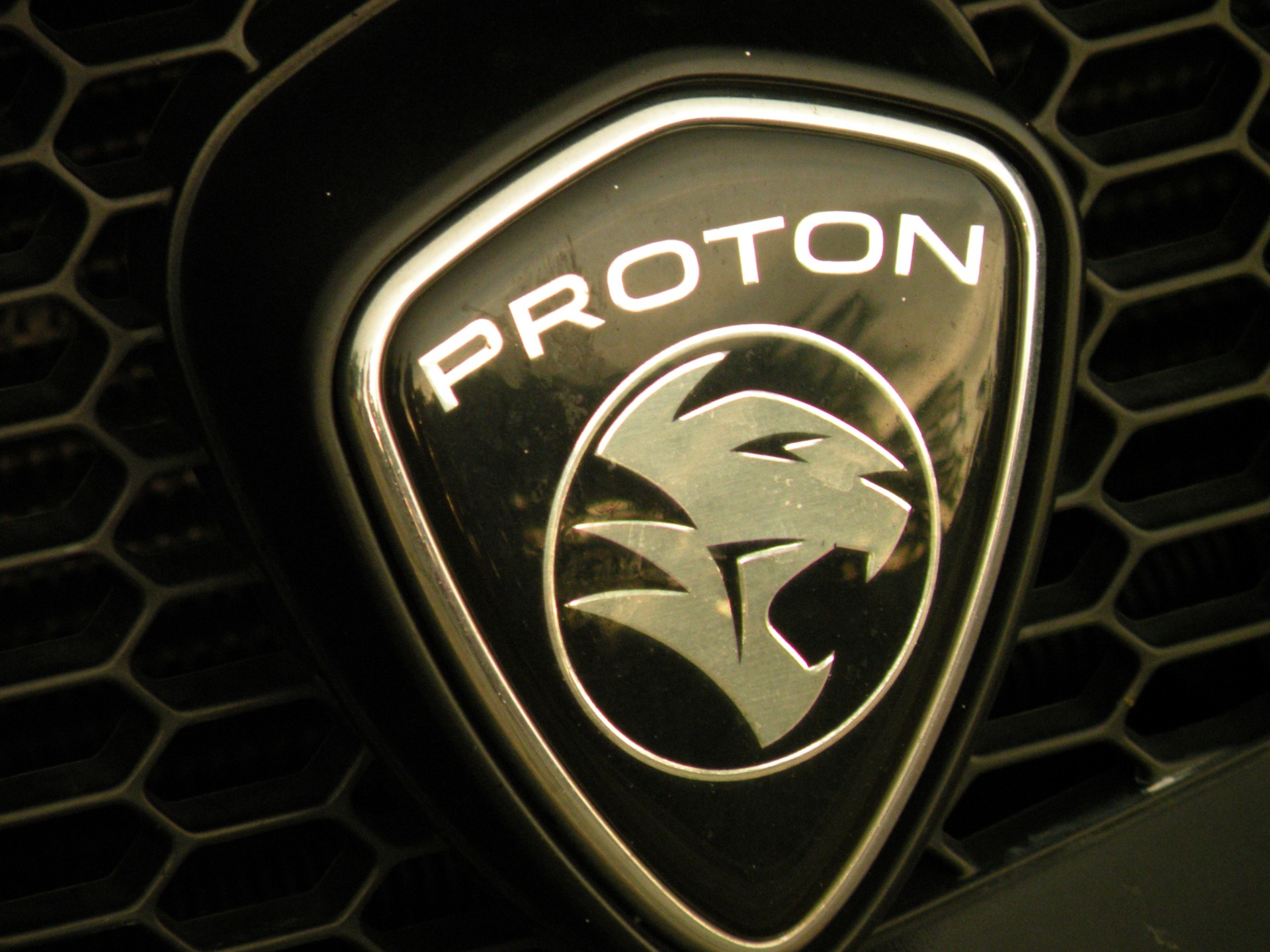 Η VW συζητά για συνεργασία με Proton