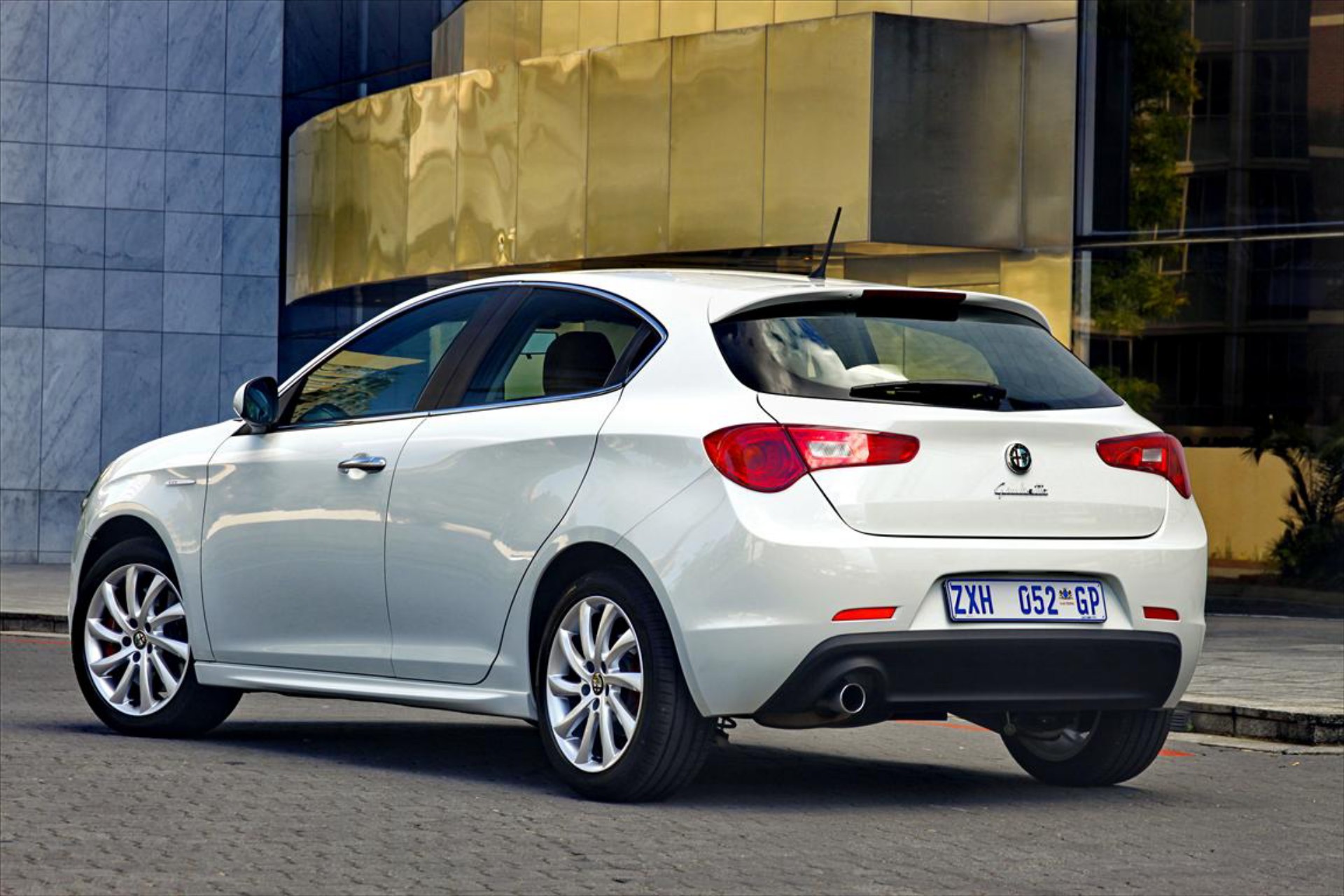 Alfa Romeo: Giulietta από 16.540 €
