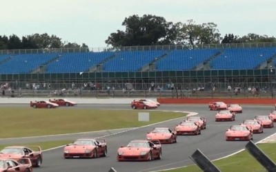 Video: Η μεγαλύτερη παρέλαση Ferrari F40